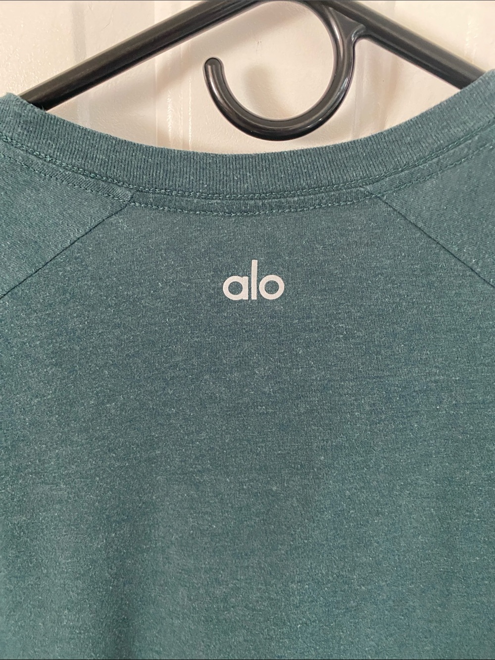 Alo Triumph Raglan Tee - Picture 4 of 7